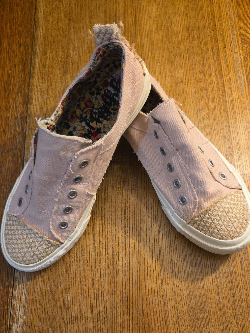 Slip-On Canvas Sneakers in Dusty Pink with Woven Toe